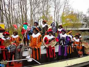 Pepernotenband op de Stoomboot van Sinterklaas