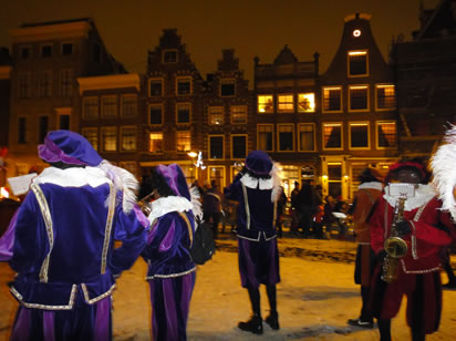 MuziekPieten in donker Haarlem